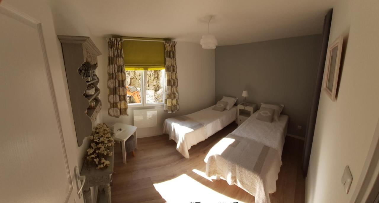Adorable Maison D'Hotes Bordee D'Etangs Au Calme. Grandcourt  Exterior photo